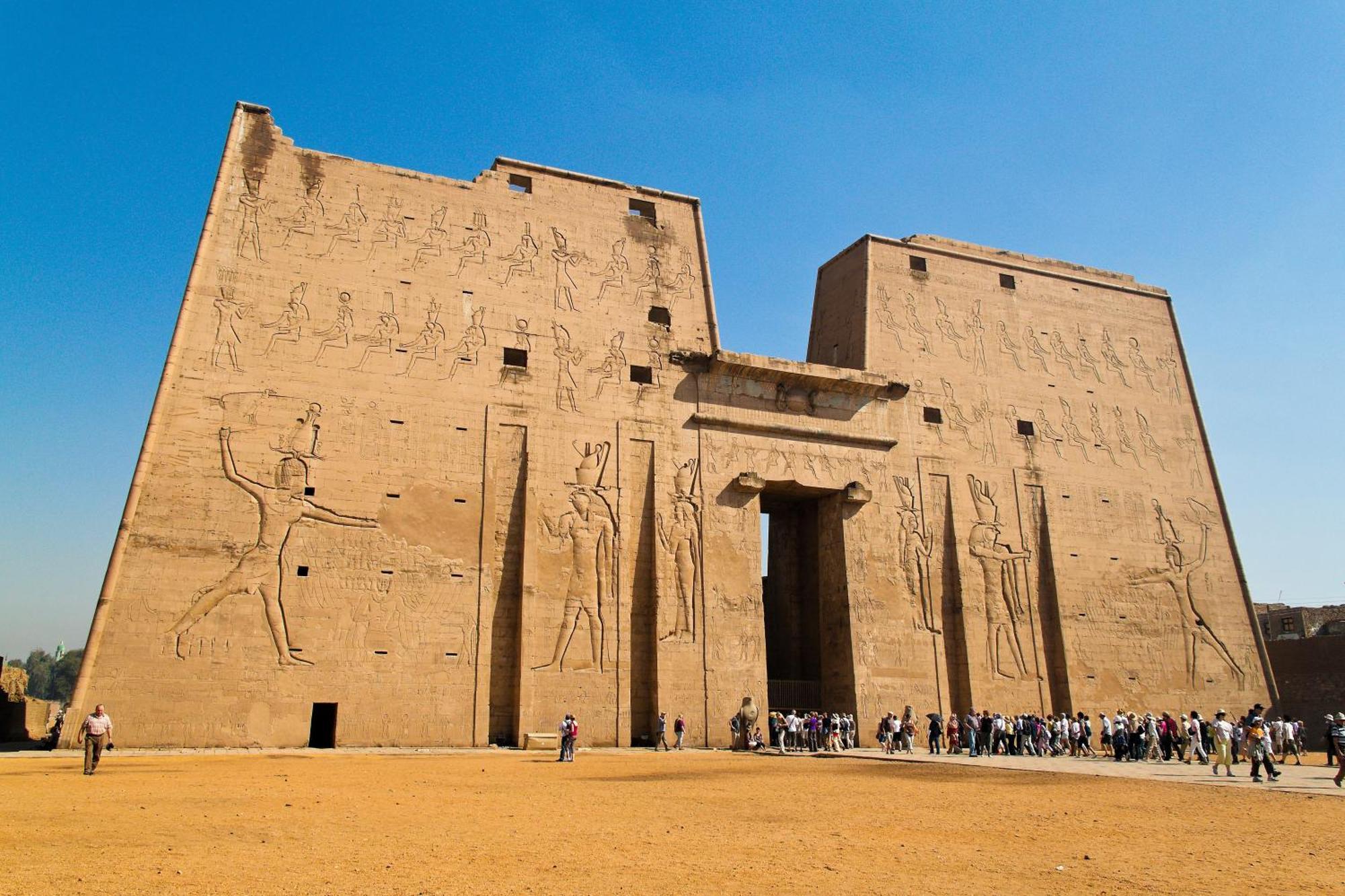 Moevenpick Royal Lily Nile Cruise, Every Monday Four Nights From Luxor, Every Friday Three Nights From Aswan - Including Excursions & Sightseeing Екстериор снимка
