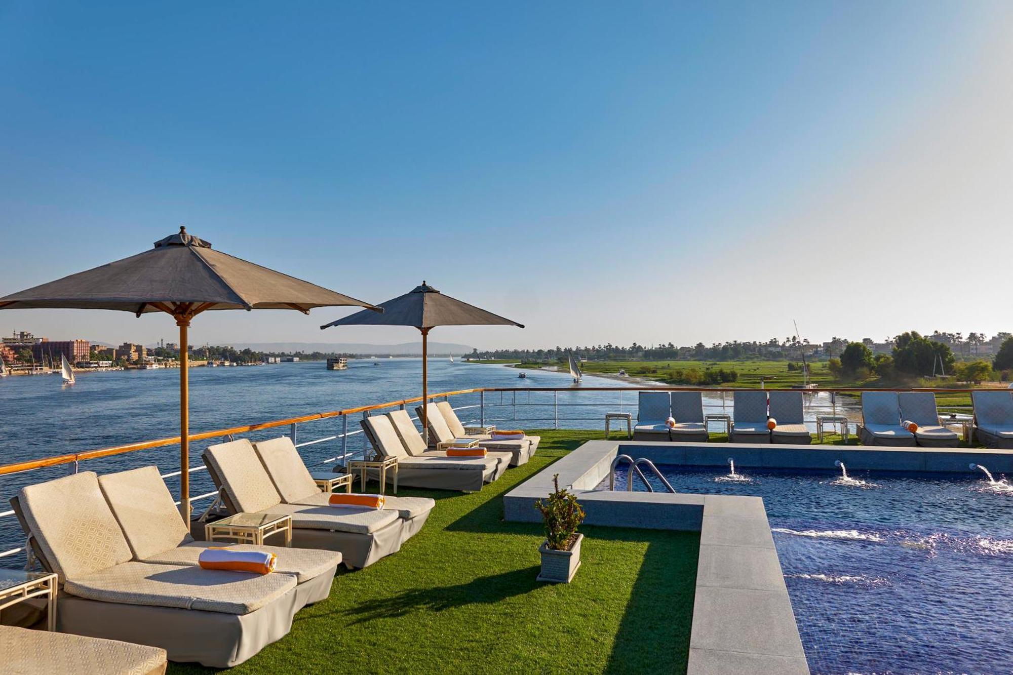 Moevenpick Royal Lily Nile Cruise, Every Monday Four Nights From Luxor, Every Friday Three Nights From Aswan - Including Excursions & Sightseeing Екстериор снимка