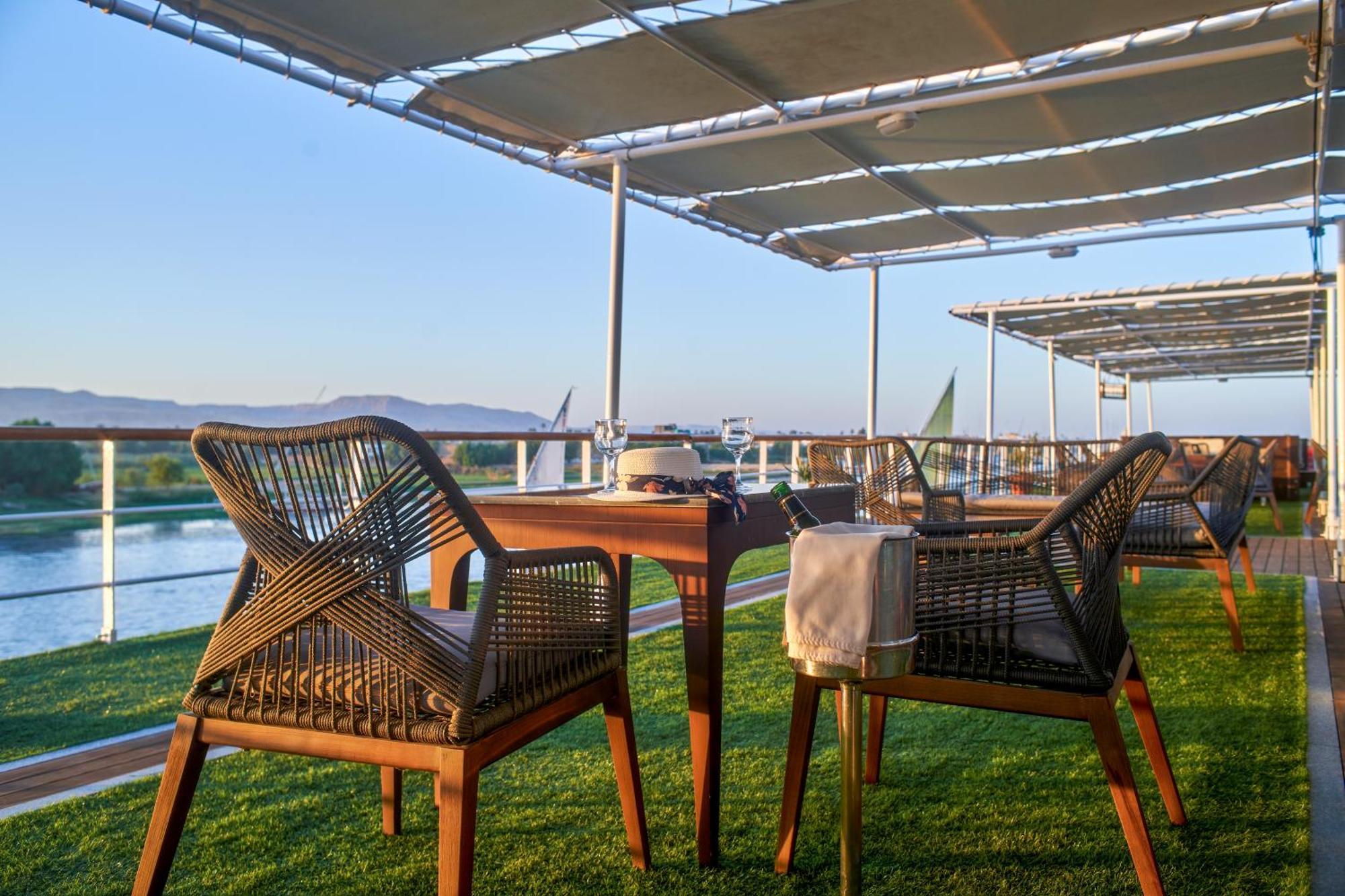 Moevenpick Royal Lily Nile Cruise, Every Monday Four Nights From Luxor, Every Friday Three Nights From Aswan - Including Excursions & Sightseeing Екстериор снимка